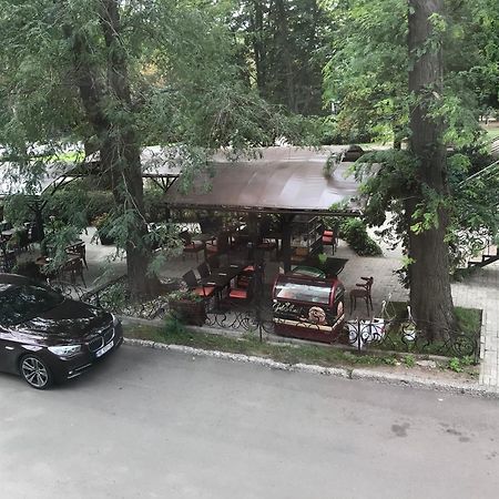 Apartment On Nauki Avenue 102 Dnjepropetovsk Buitenkant foto