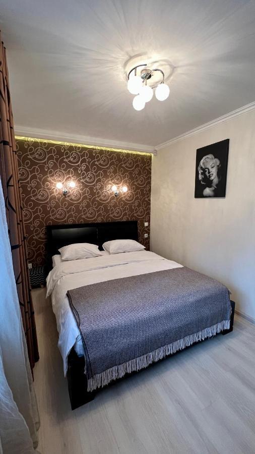 Apartment On Nauki Avenue 102 Dnjepropetovsk Buitenkant foto