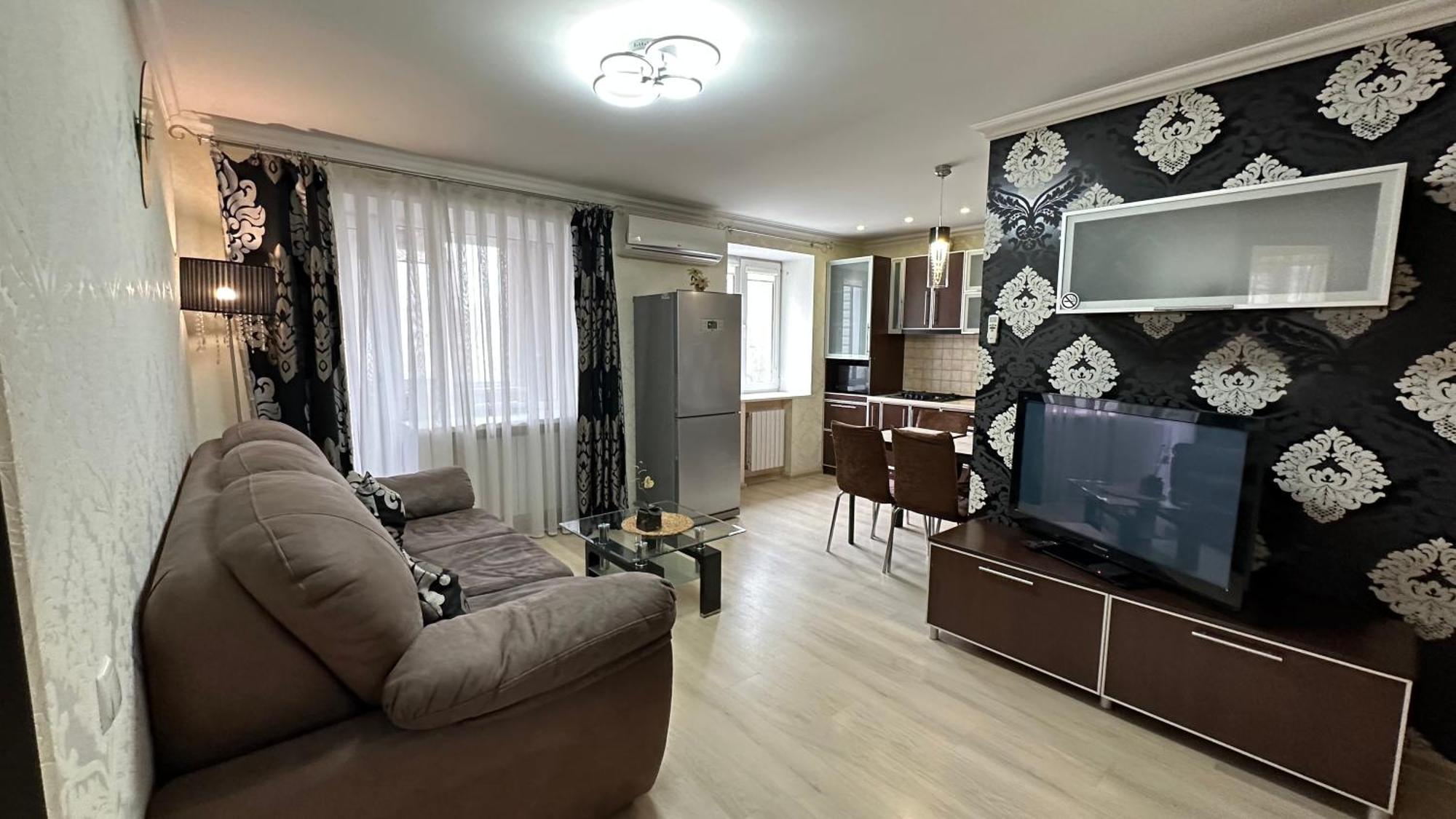 Apartment On Nauki Avenue 102 Dnjepropetovsk Buitenkant foto
