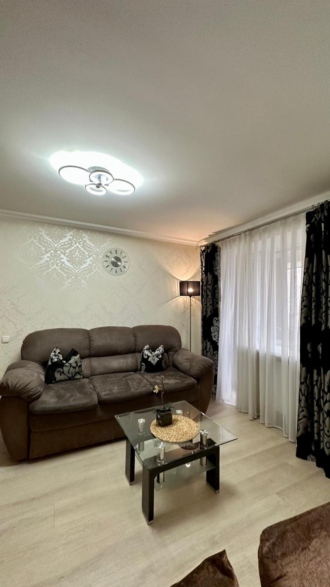 Apartment On Nauki Avenue 102 Dnjepropetovsk Buitenkant foto