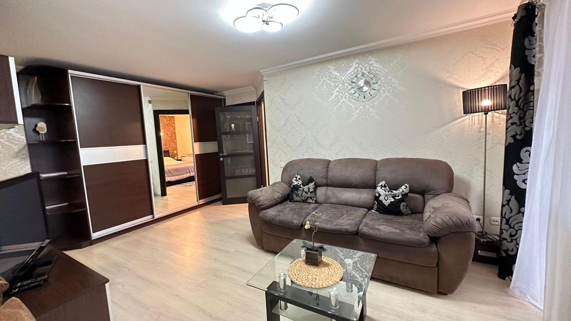 Apartment On Nauki Avenue 102 Dnjepropetovsk Buitenkant foto