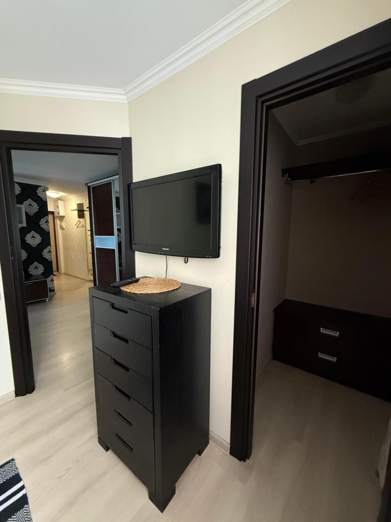 Apartment On Nauki Avenue 102 Dnjepropetovsk Buitenkant foto